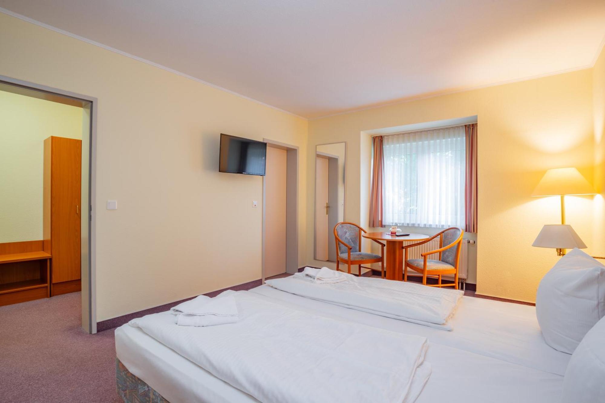Waldhotel Schoeneiche -Self Check-In- Εξωτερικό φωτογραφία
