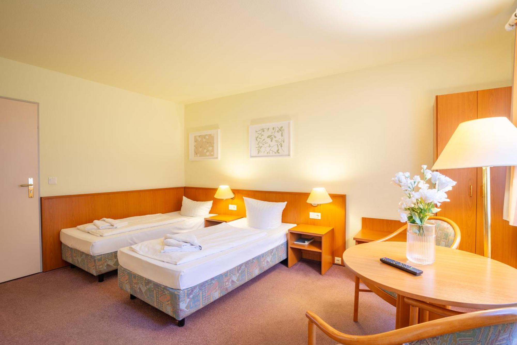 Waldhotel Schoeneiche -Self Check-In- Εξωτερικό φωτογραφία