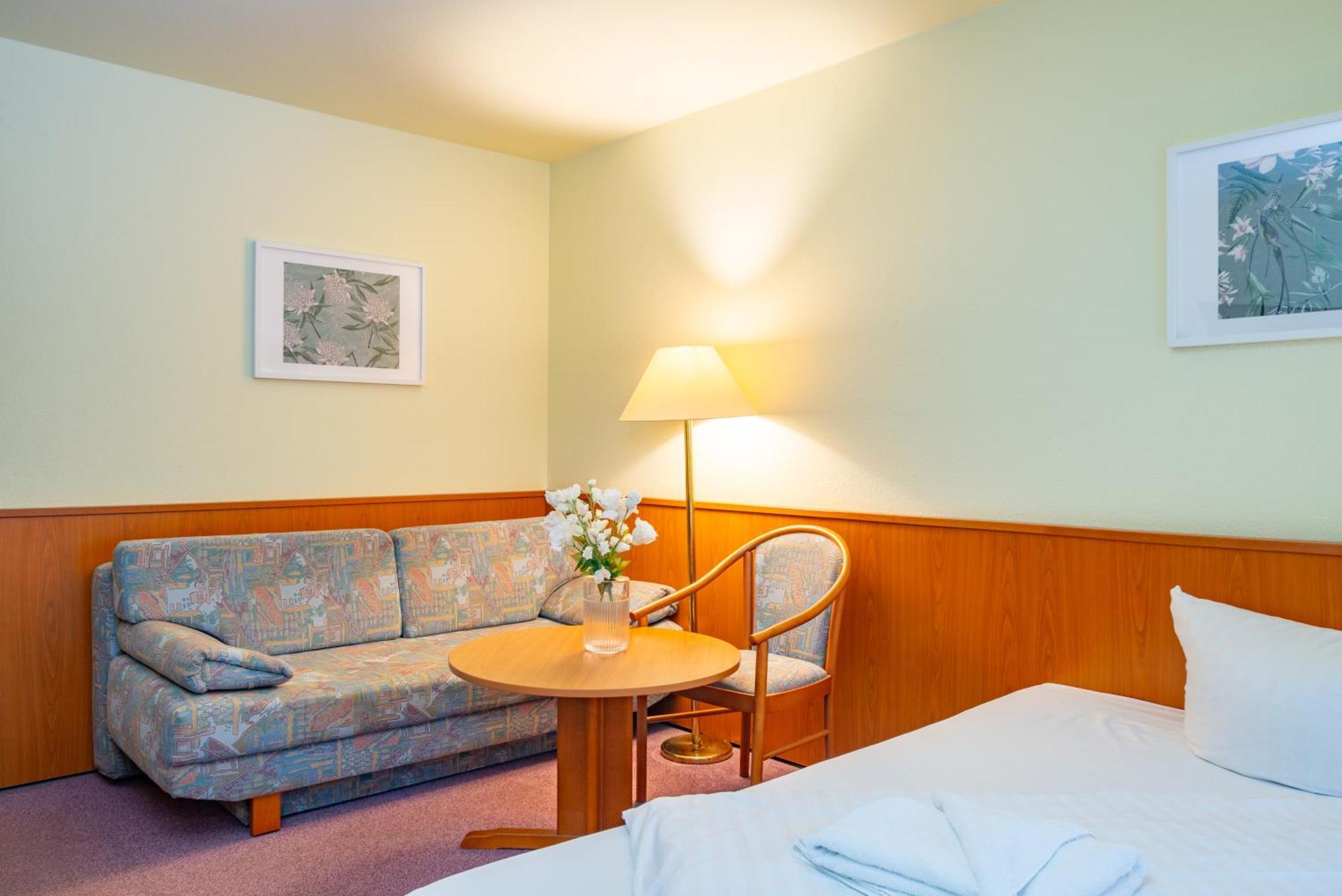 Waldhotel Schoeneiche -Self Check-In- Εξωτερικό φωτογραφία